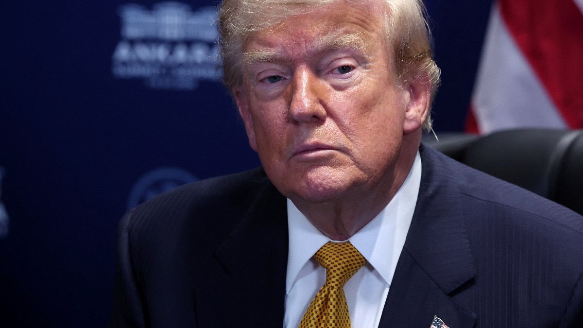 US finds security risks in aircraft imports, avoids new tariffs