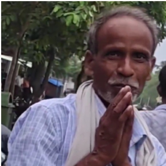 E-rickshaw driver forced to push vehicle for 3 km after app prank leaves him in tears