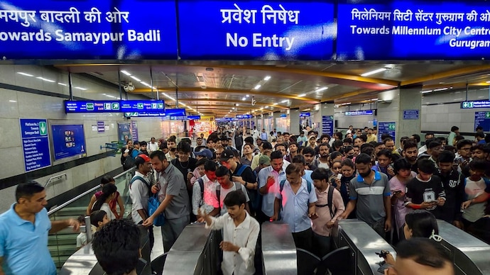 Earlier in the day, the Delhi Metro Rail Corporation (DMRC) announced that 16 stations would remain closed until further notice due to security reasons.