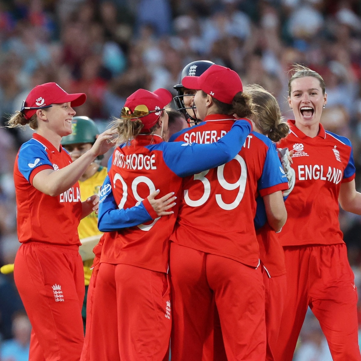 England Women bury South Africa ghosts, set up blockbuster final vs Australia