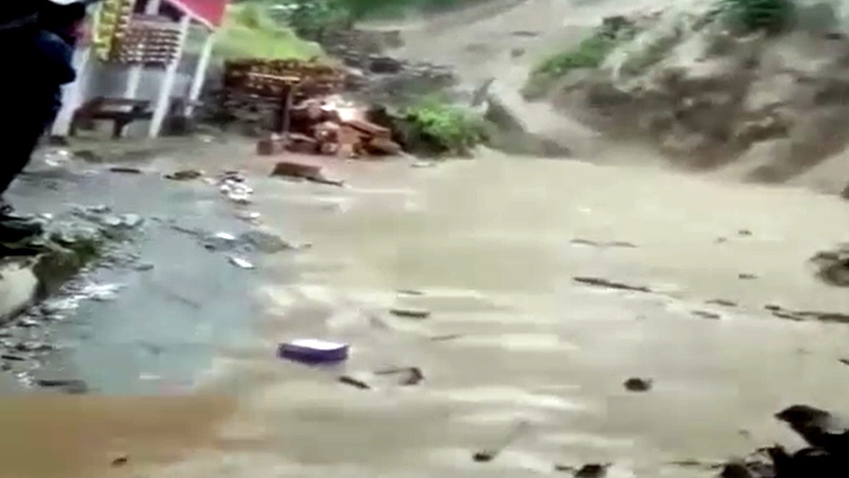 Cloudburst triggers flash floods in J&K's Doda, cuts off several villages