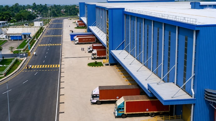 Flipkart operates its largest fulfilment center in West Bengal. (Photo: X/cbdhage)