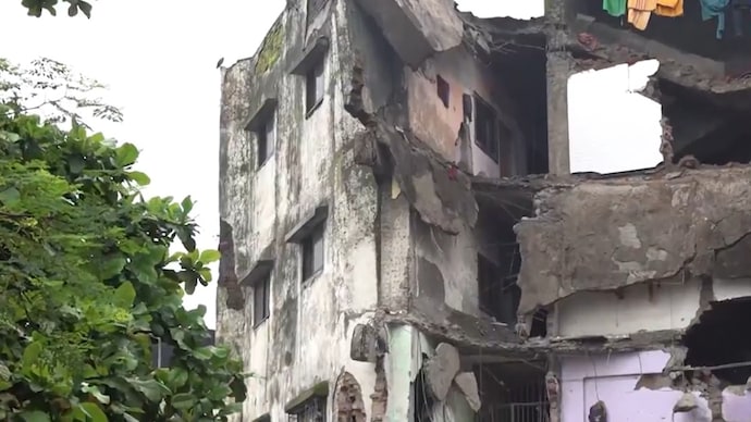 Four-storey building collapses in Maharashtra's Bhiwandi, 3 killed