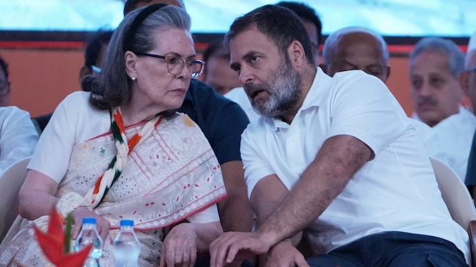 Gandhis benefited from Rs 142 crore proceeds in Herald Case, court told. (Photo: AP)