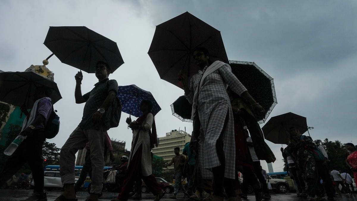 Rains to lash Uttarakhand, Bihar, Bengal on Saturday. Delhi-NCR to face heat