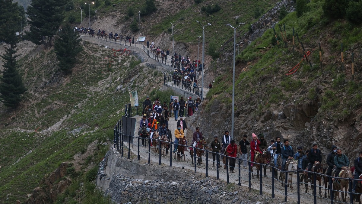 Amarnath Yatra begins as first batch of pilgrims leaves Jammu under tight security