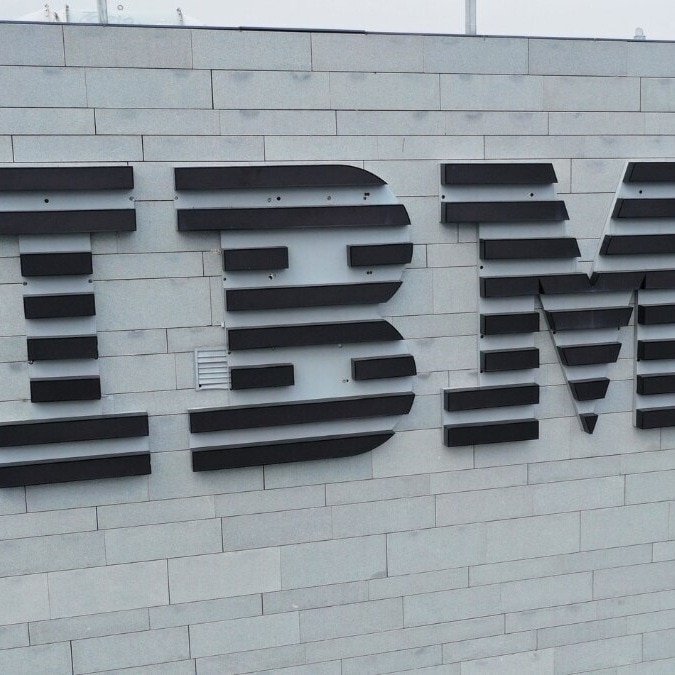 IBM shares plunge 26% as AI spending shift hits software business