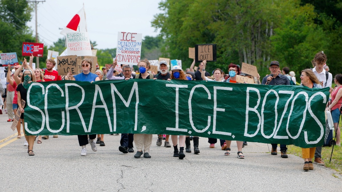US immigration officials won't pause traffic stops after 2 fatal shootings: Trump