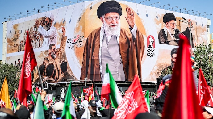 iran supreme leader ayatollah ali khamenei mourners international delegations us pressure america diplomacy 13 countries withdraw delegates india thank tehran relations middle east