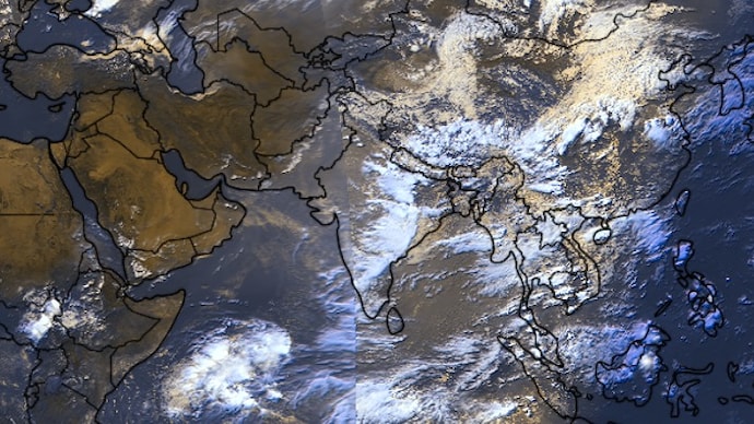 Satellite image shows growing cloud cover over the Indian subcontinent. (Photo: Windy) Is monsoon back? Satellites show 50% of India covered in rain clouds