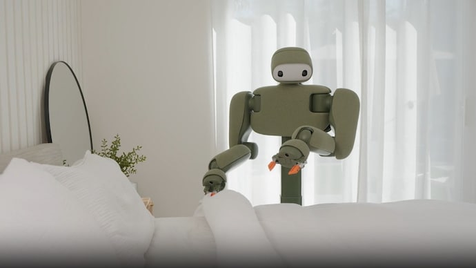 Isaac 1 home robot