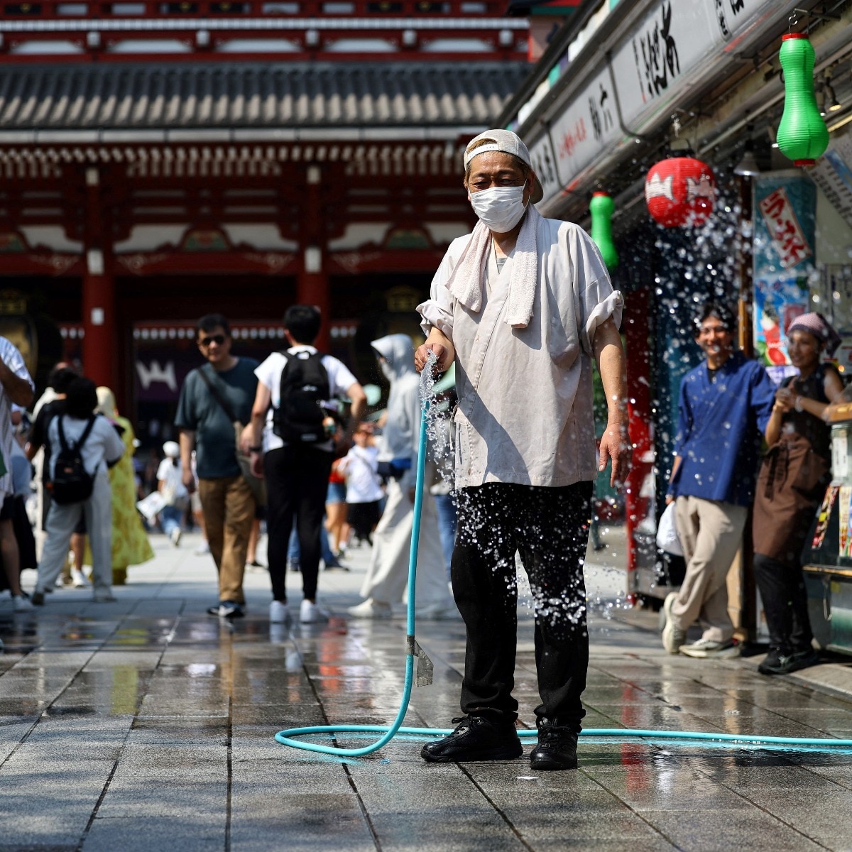 Cruelly hot days ahead: Japan sounds alert for heat exceeding 40°C