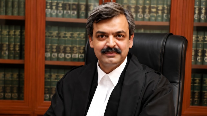Justice Siddharth Mridul faces scrutiny over LPG dealership during tenure