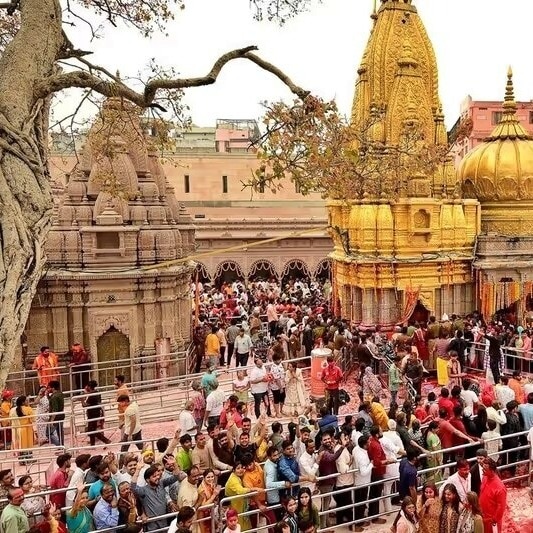 Thousands throng Kashi Vishwanath temple in Varanasi on Shravan's first day