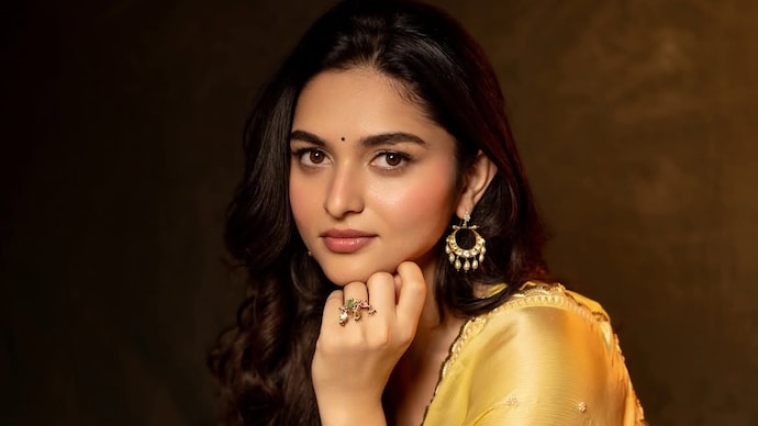 Kayadu Lohar shares how she reacted to eve-teasing in school. Kayadu Lohar