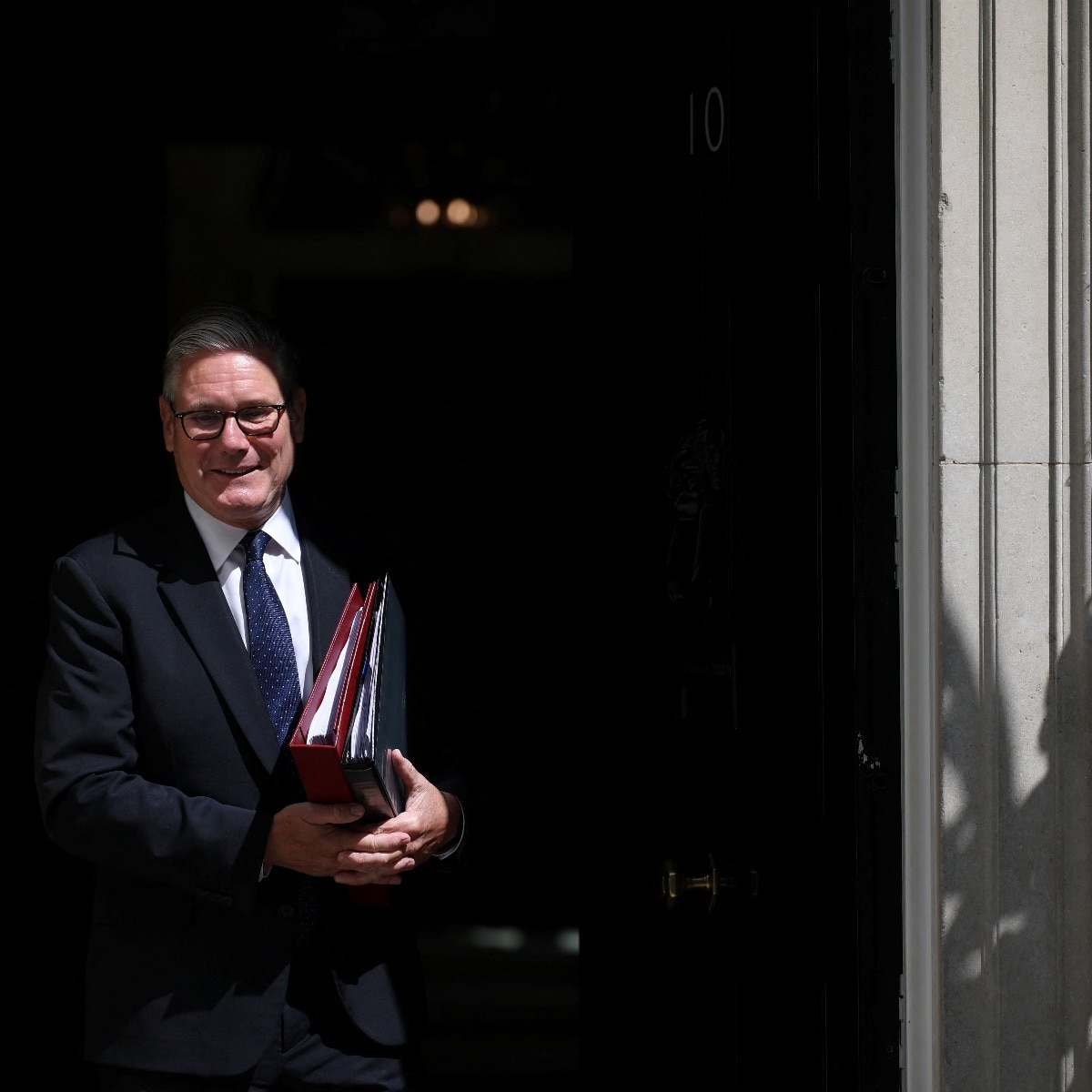 Watch: Tears, tributes, standing ovation for Keir Starmer in last farewell speech