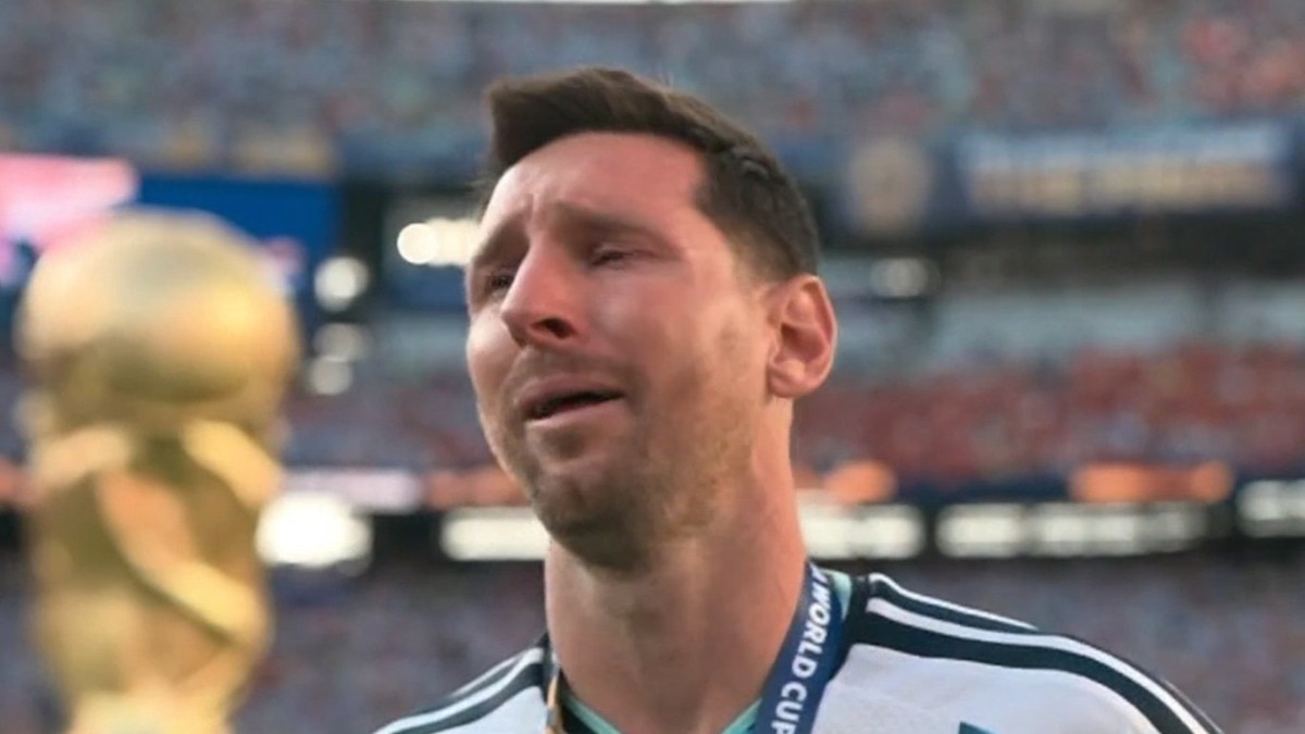 Lionel Messi Seen in Tears After World Cup Heartbreak