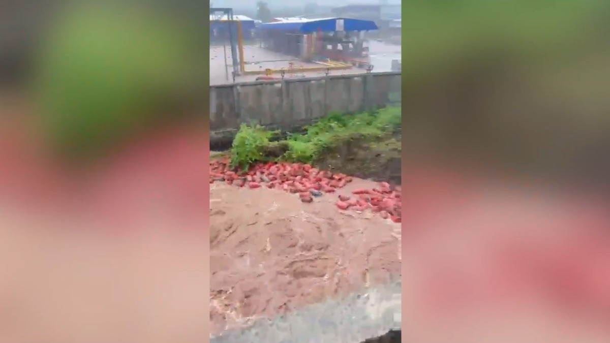 Video: Raigad floods wash away 3,000 LPG cylinders; public warned not to touch