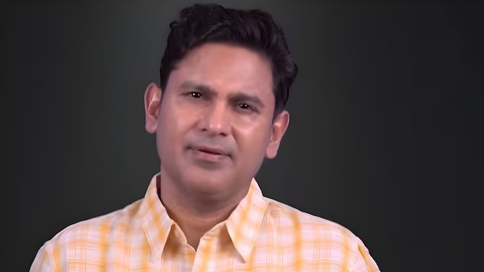 Lyricist Manoj Muntashir calls Jantar Mantar protesters part of 'tukde tukde gang'