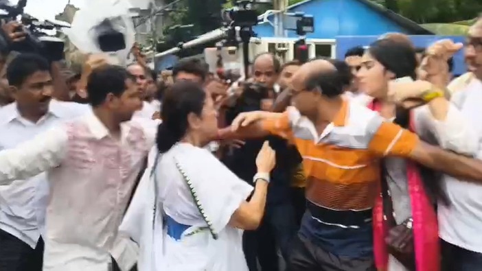 Video: Mamata Banerjee loses cool, slaps TMC worker amid post-rally chaos