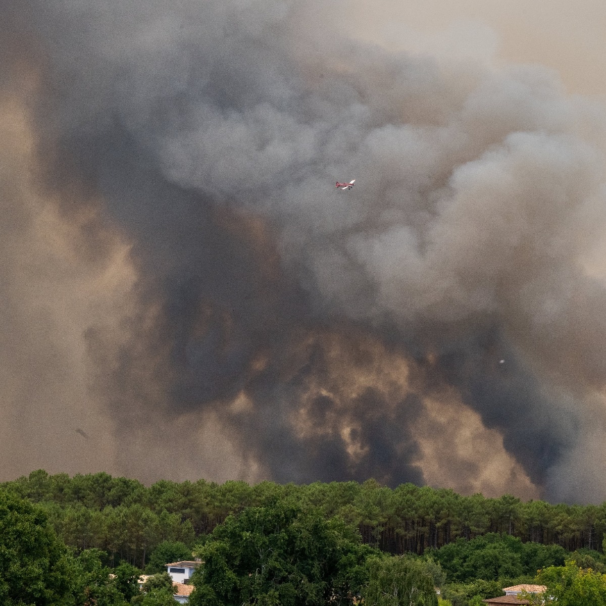 Massive fire-cloud seen over France: What is it and why is it bad news?