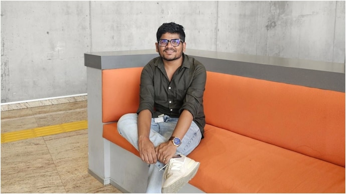 A Microsoft techie shared a heartwarming story on how his father sold his mother's gold to afford fees. (Photo: LinkedIn) Microsoft