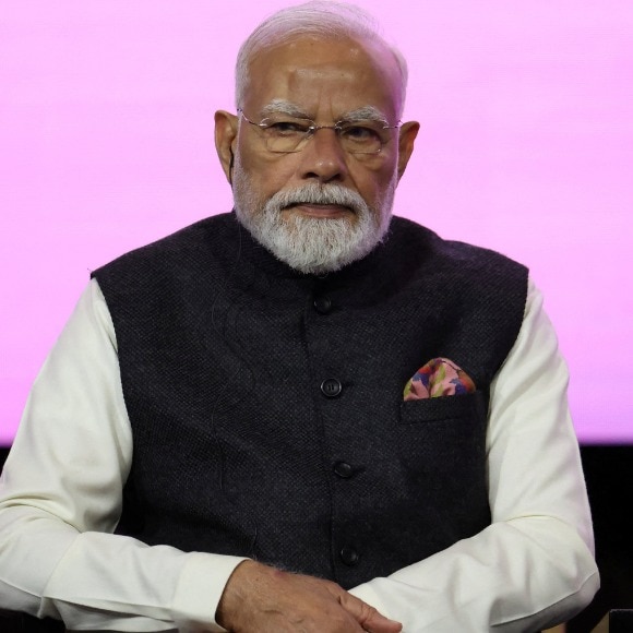 PM Modi speaks to Qatar Emir, pays tribute to his late father Sheikh Hamad