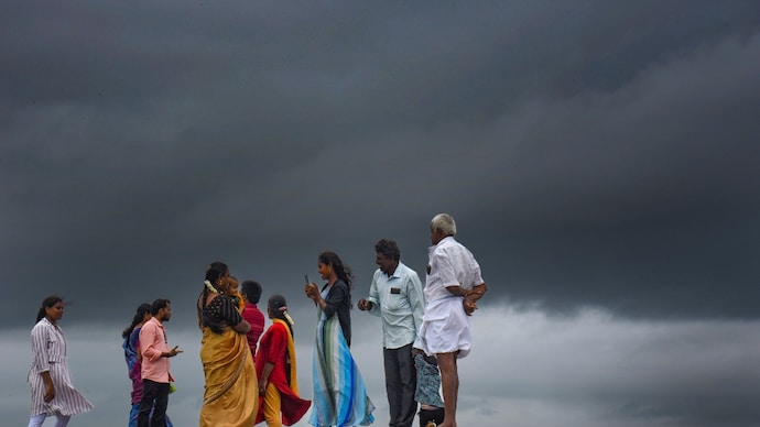 Monsoon to drench Kerala in heavy rain: IMD issues orange alert till August 2