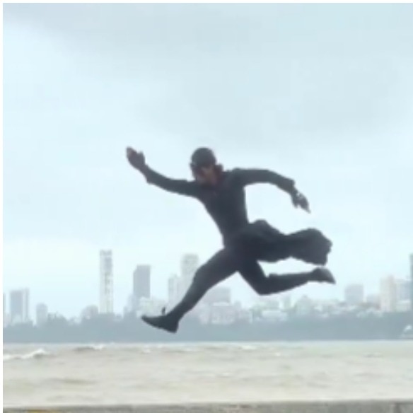 Mumbai man dressed as Krrish performs stunts at Marine Drive. Have you seen video?