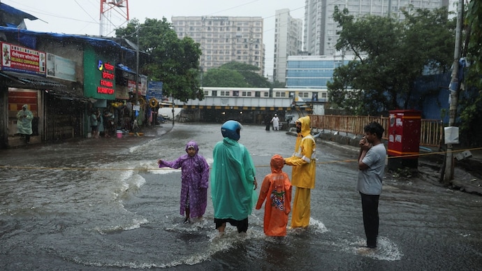 Mumbai rains: Schools, colleges to remain closed amid heavy rain and strong winds - India Today