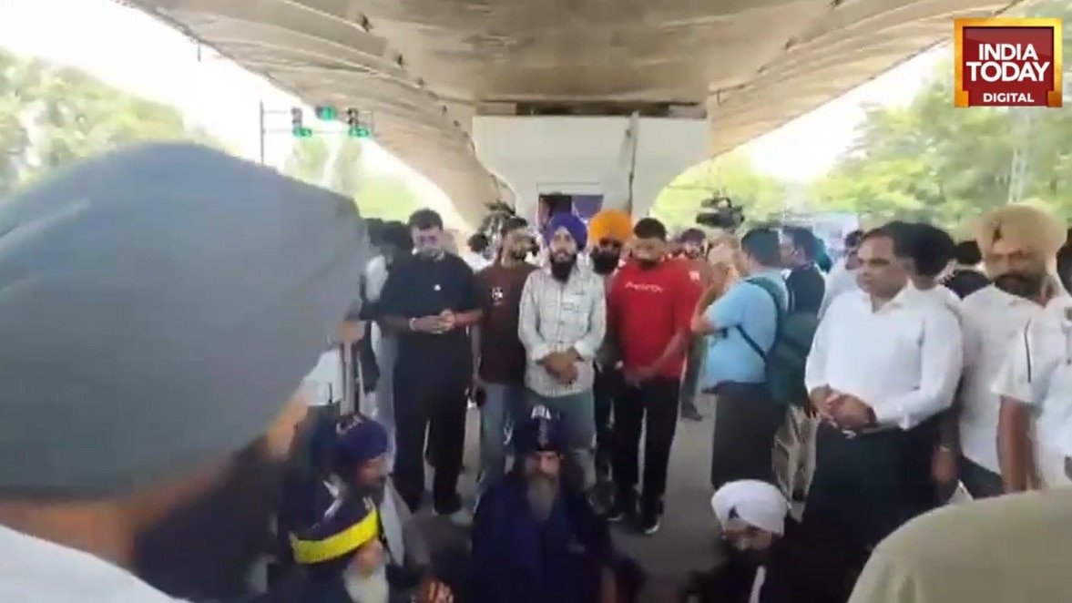 Nihang Sikhs block Ludhiana road, demand justice in 3-year-old case