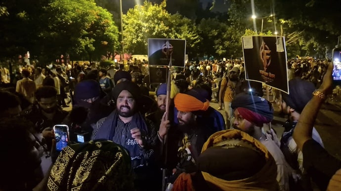 Nihangs at CJP Protest
