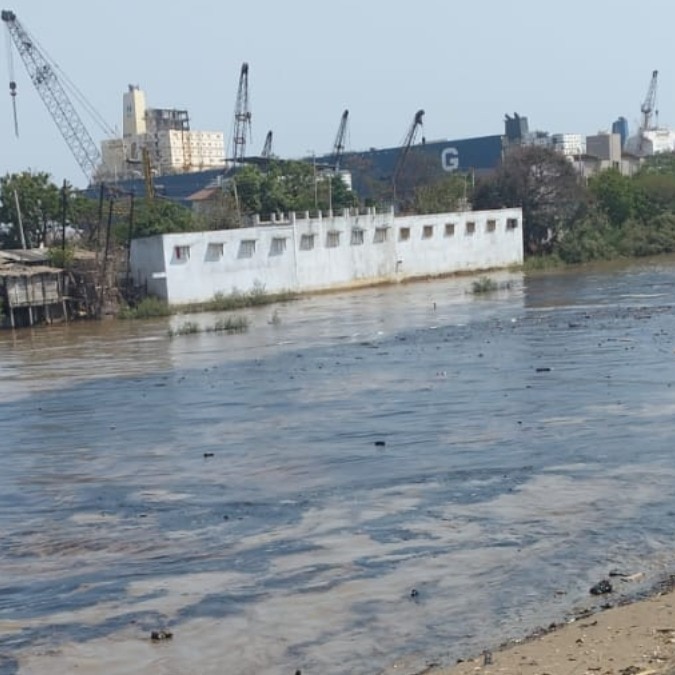 Does oil spill at flagship Alang yard dismantle ‘green shipbreaking’ claim?