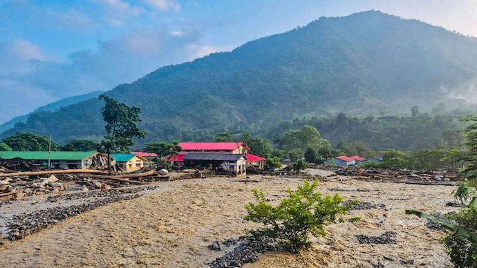 On Monday, the Himalayas and northeast will get drenched, while central India will stay dry. (Photo: PTI)