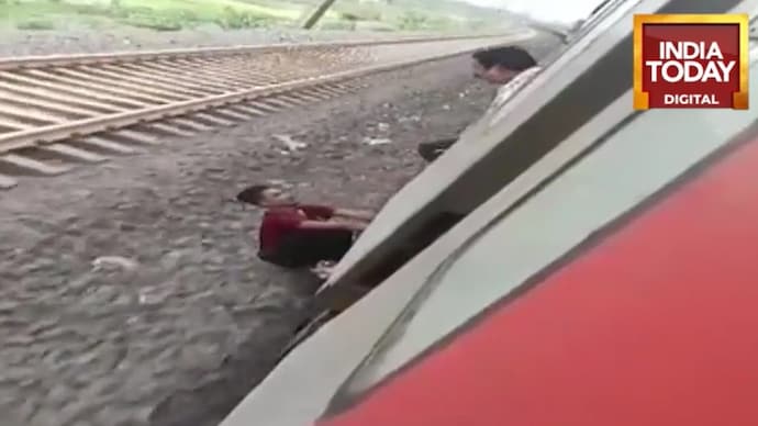 Passenger arrested after kicking suspected thief from running train