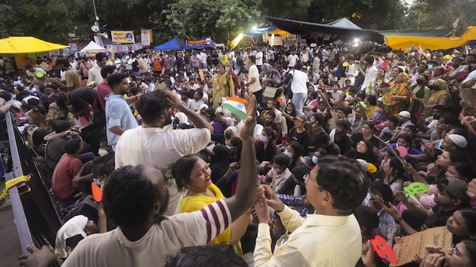People participate in a protest against the NEET-UG paper leak and examination irregularities at Jantar Mantar in New Delhi. (Photo: PTI)