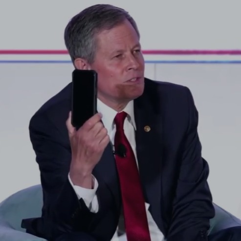 Take my phone to Delhi, never to Beijing: US Senator's vote of trust in India