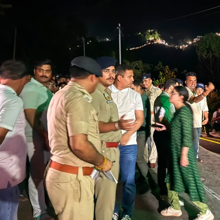 2 dead, 7 injured as Amritsar pilgrim bus crashes near Shah Talai in Himachal