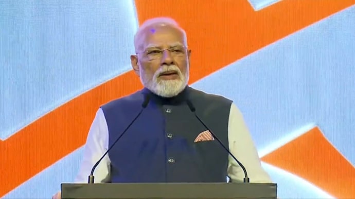 PM Modi delivers a joint statement with New Zealand PM Christopher Luxon after bilateral meet in Auckland.