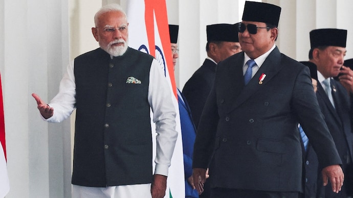 Prime Minister Narendra Modi and Indonesian President Prabowo Subianto at the Merdeka Palace in Jakarta