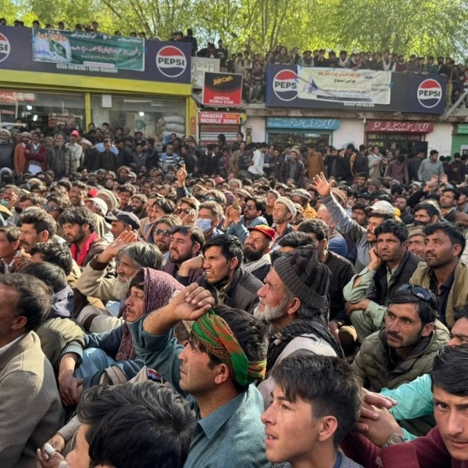 पाकिस्तान के कब्जे वाले गिलगित-बाल्टिस्तान में लोगों ने जोरदार प्रदर्शन किया