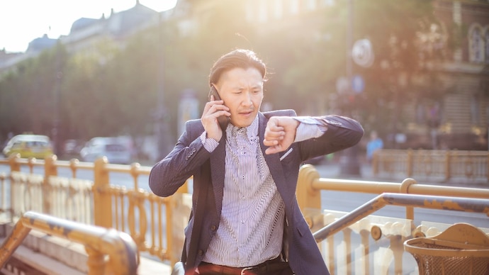 Psychology says being late is not always a sign of carelessness. Research links the habit to planning fallacy, multitasking, stress, time perception and time management, rather than personality alone. (Representational Image: Pexels)