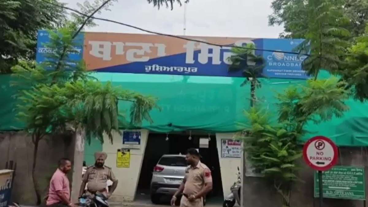 2 Punjab jail officials among 12 arrested after gangster exposes drug racket
