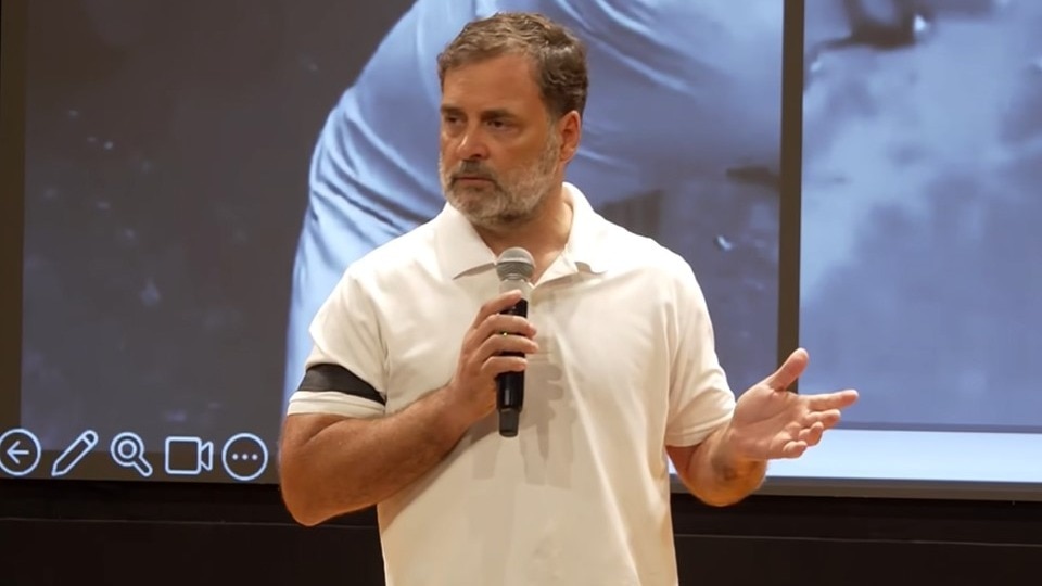 Sarkar hataiye, cops whispered as they dragged me away, quips Rahul Gandhi