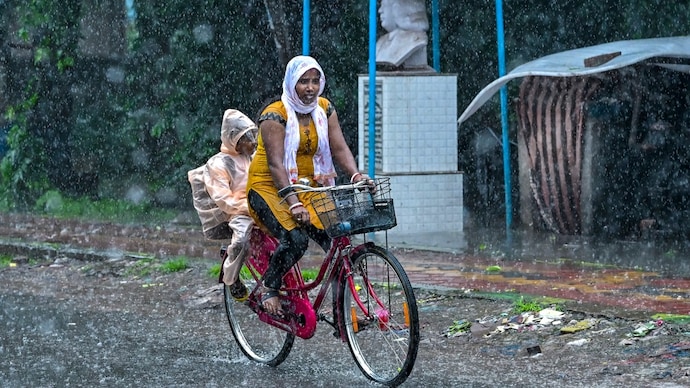 Rain alert for Delhi-NCR: IMD forecasts showers in these areas today