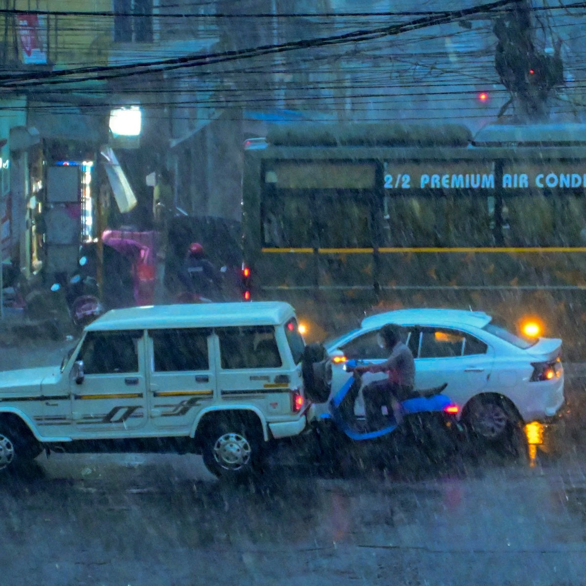 Monsoon to turn vigorous: India to get heavy rain, thunderstorms on Friday