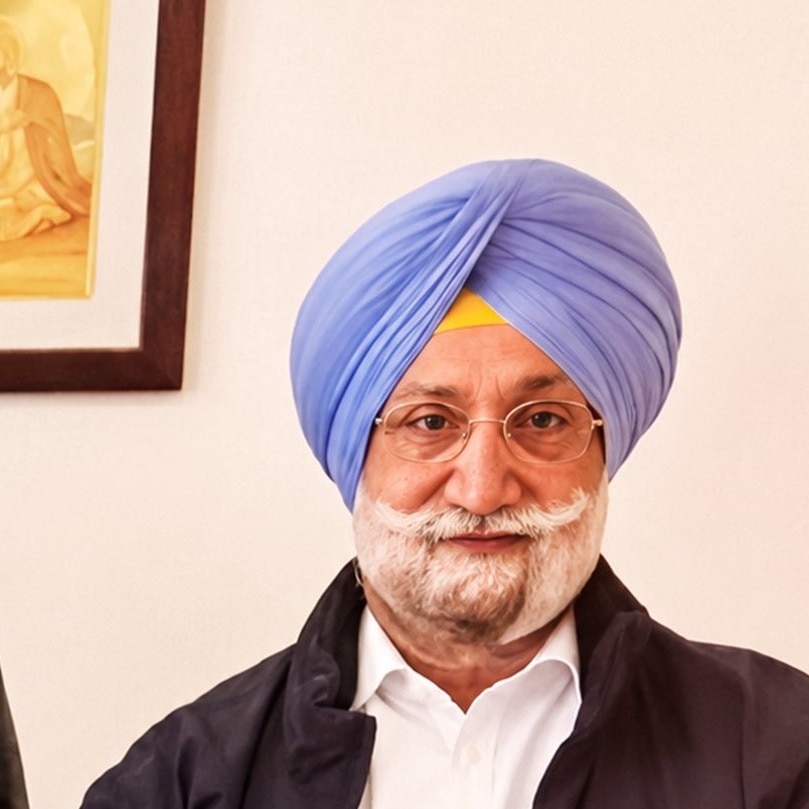 Amid party turmoil in Punjab, Congress's Sukhjinder Randhawa meets Amit Shah