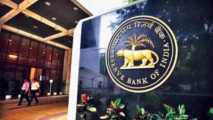 RBI allows differential interest rates on bulk deposits starting October 1, 2026; banks must disclose rates daily by 10:00 AM.
