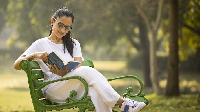 Can literature survive in the age of reels? (Getty Images) woman reading a book