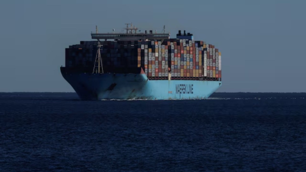 Armed assailants attack cargo ship in Red Sea off Yemen, UK military says
